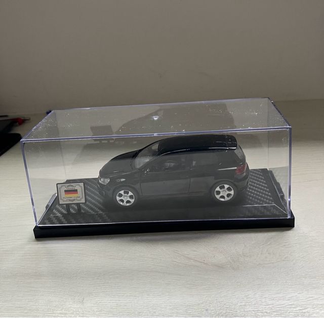 Volkswagen Golf GTI 1/36