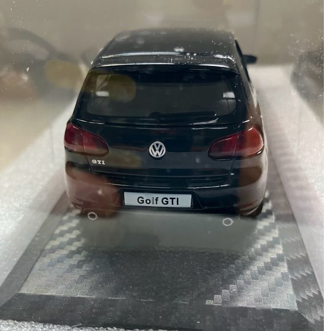 Volkswagen Golf GTI 1/36
