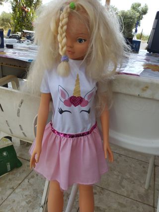 Muñeca Rosaura con vestido de unicornio