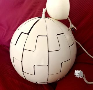 Lámpara esférica modular blanca