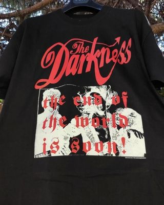 The Darkness T Shirt Vintage 2004 Glam Hard Rock 