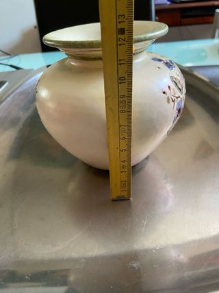 Vaso in ceramica decorato a mano