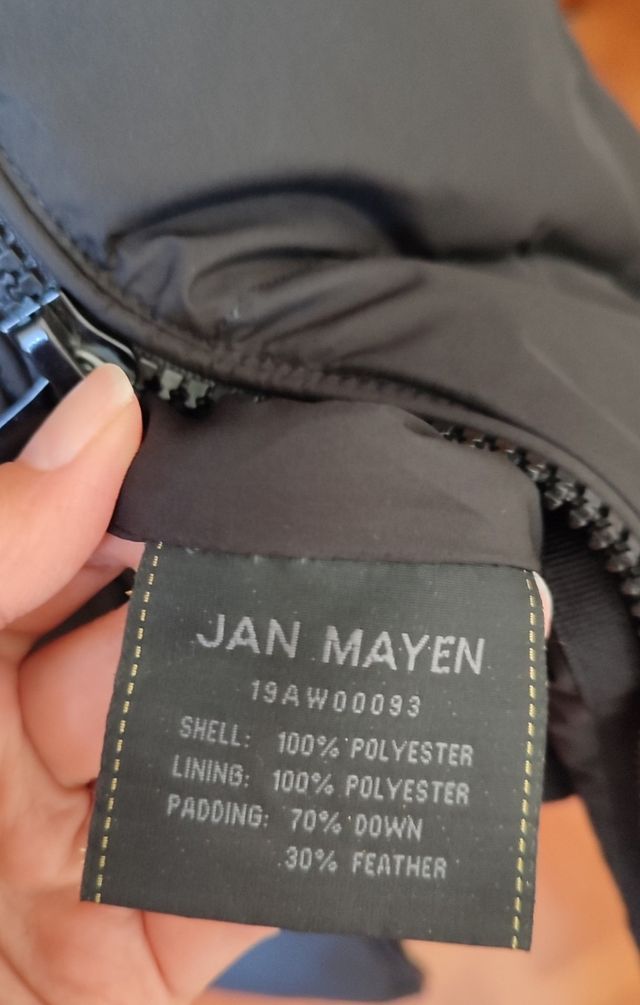 Abrigo largo mujer de plumas negro con capucha