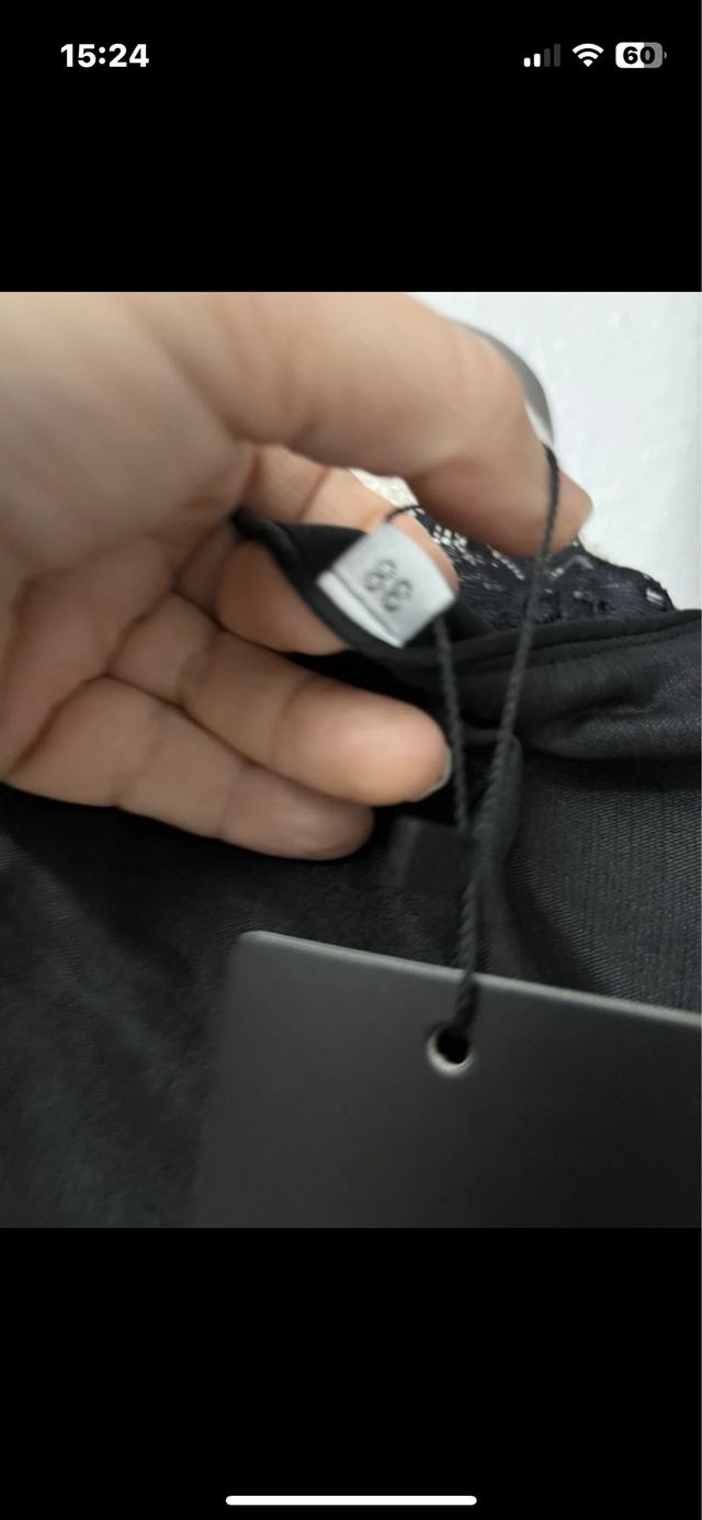 Vestido tradicional negro