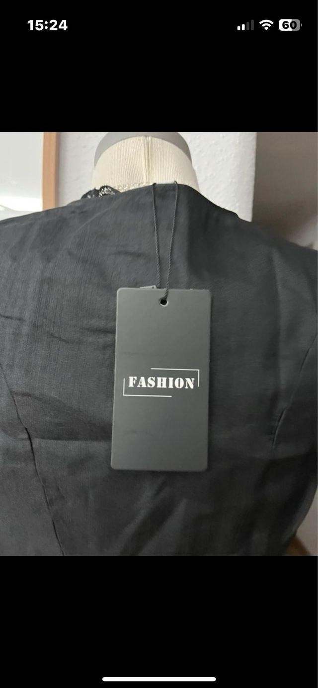 Vestido tradicional negro