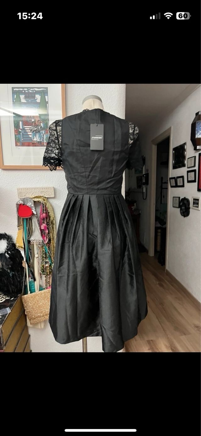 Vestido tradicional negro