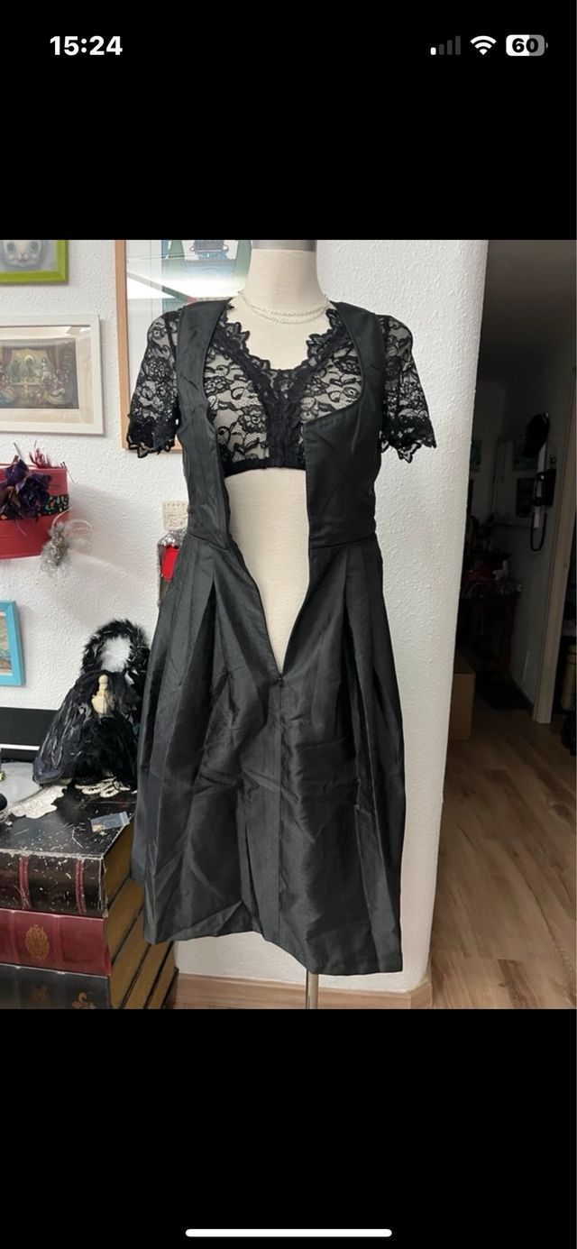 Vestido tradicional negro