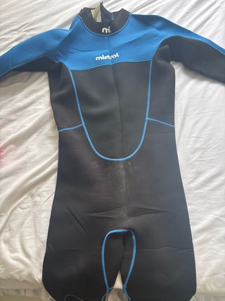Traje de neopreno Mistral