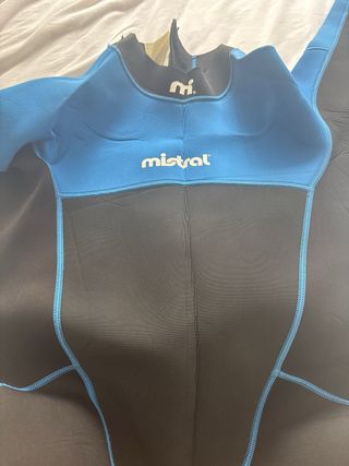 Traje de neopreno Mistral