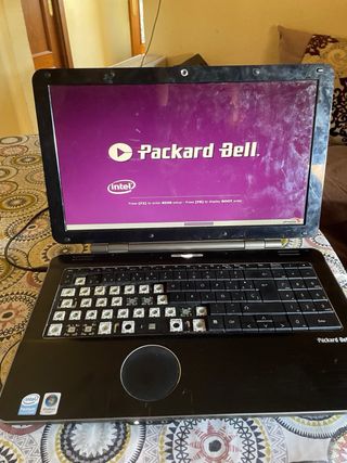 Packard Bell portátil negro i macbock air