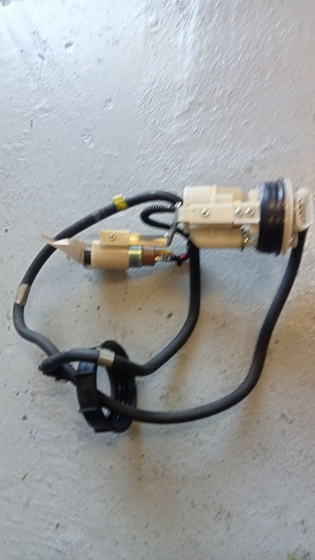 Bomba Gasolina Piaggio X7 125/300