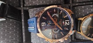Reloj Tommy Hilfiger Azul y Dorado