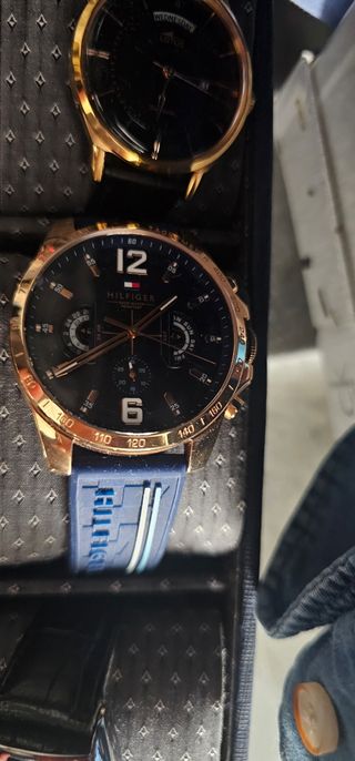 Reloj Tommy Hilfiger Azul y Dorado