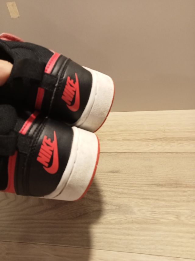 Scarpe Nike Rosse e Nere Tg 38