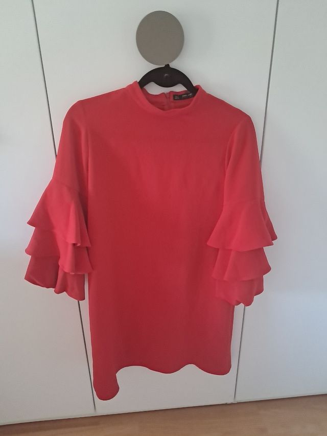 Vestido Zara Rojo con Mangas Acampanadas 3/4
