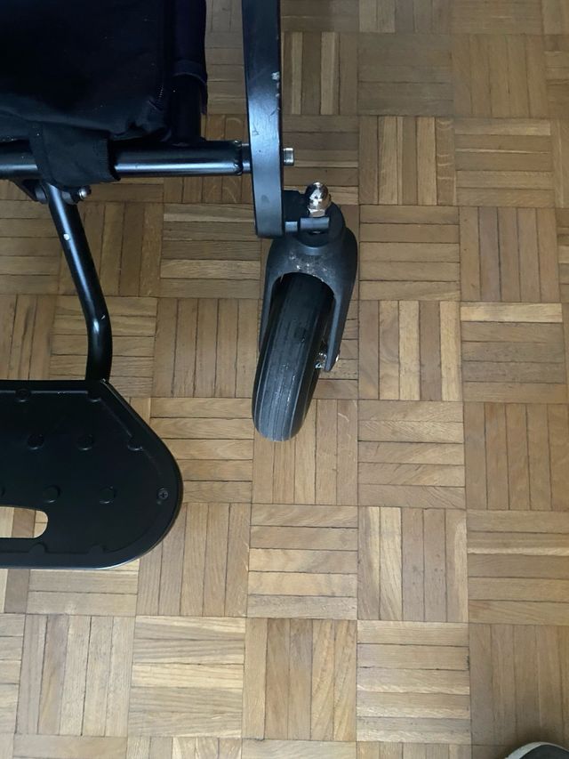 Silla de Ruedas Eléctrica Negra