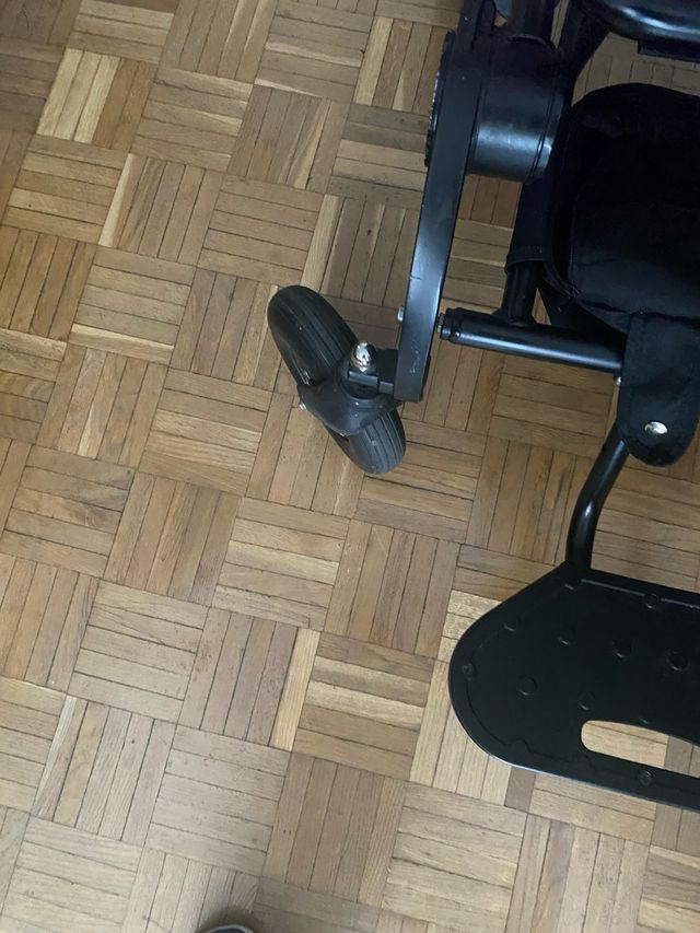 Silla de Ruedas Eléctrica Negra