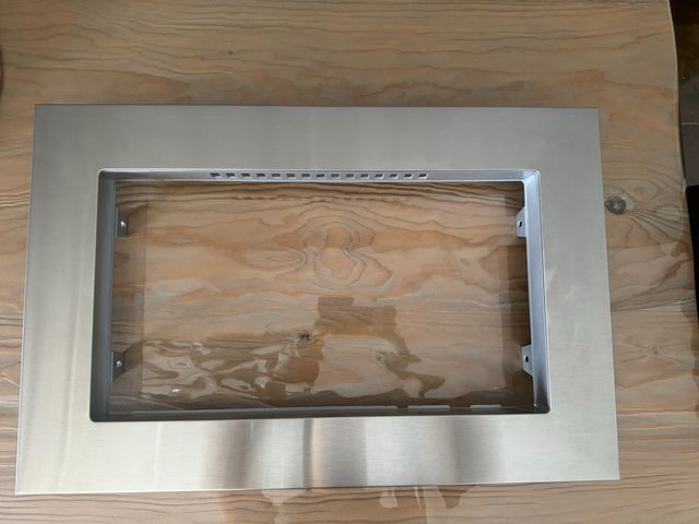 Marco para encastrar un microondas de sobremesa