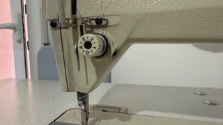 Máquina de coser industrial Brother