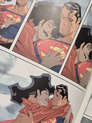 DC Cómics / Superman: Ciudad Infinita
