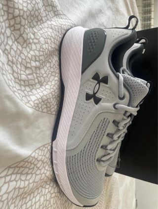 Under Armour Nuevas en su caja  T 47,5