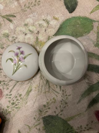 Scatolina in ceramica fiore