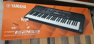 Piano Yamaha PSR-E263 Digital