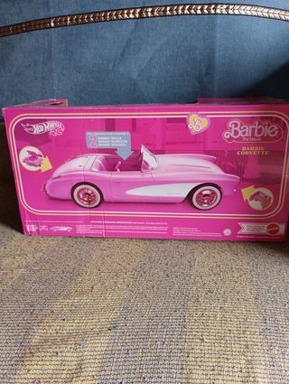 Barbie Corvette a control remoto "CON PILAS".