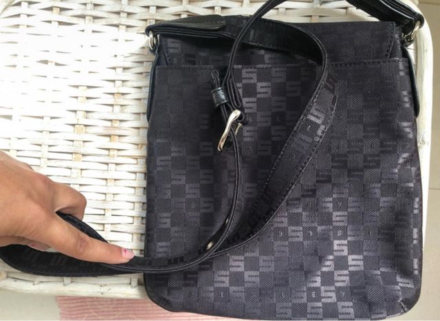 Borsello uomo nero Sisley