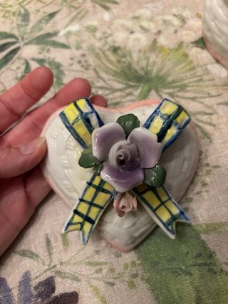 Scatola cuore con coperchio in ceramica