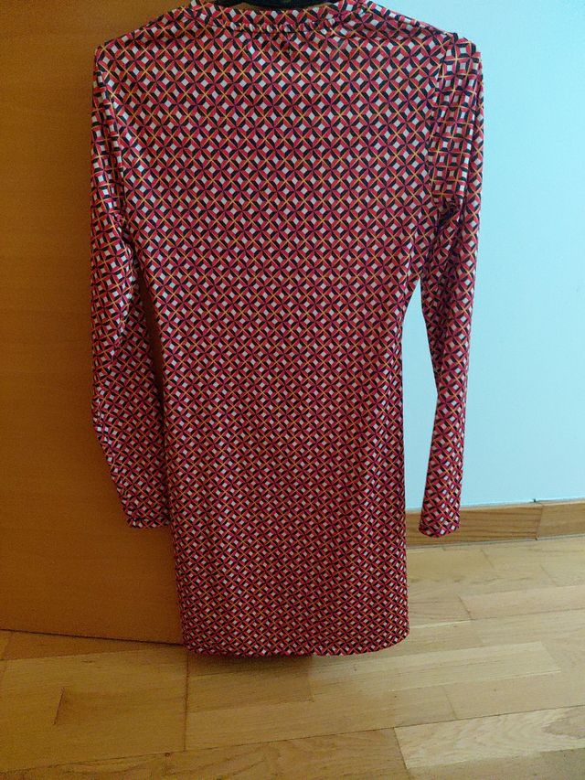 Vestido Pull&Bear estampado geométrico