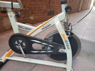 Bicicleta Estática BH Jet Bike Fitness