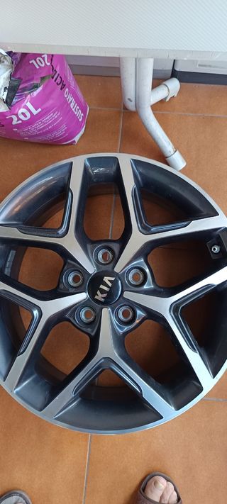 Llanta Kia Ceed GT Line 17