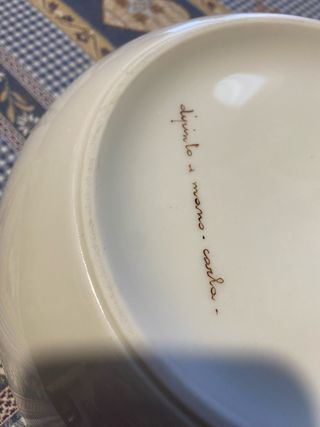 Ciotola in ceramica dipinta a mano con uva