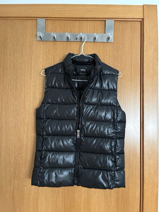 Chaleco acolchado negro Mango mujer