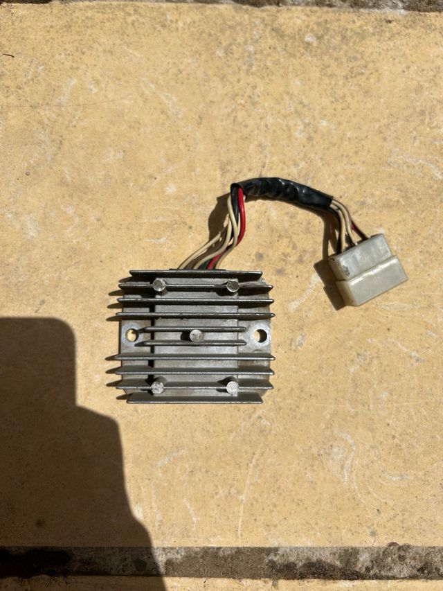 Regulador de corriente Gilera Dakota 350