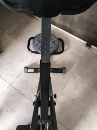 Bicicleta Estática Plegable con Respaldo