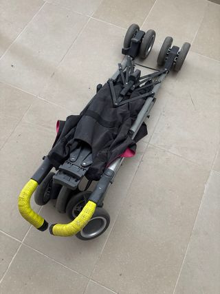 Silla de paseo Cybex rosa y negra