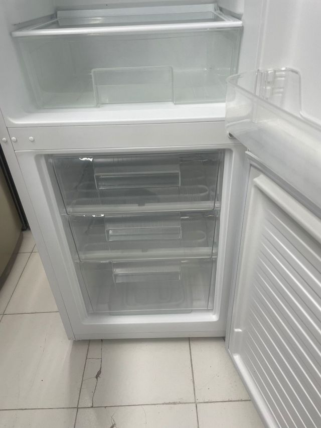 Nevera Benavent Blanca