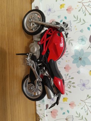 Moto coleccionista Ducati Roja