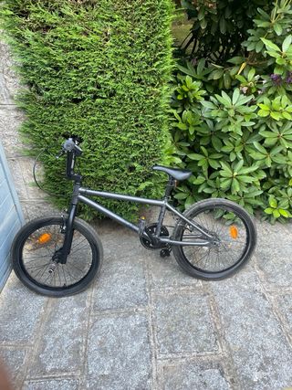Bicicleta BMX Negra
