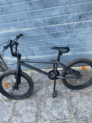 Bicicleta BMX Negra