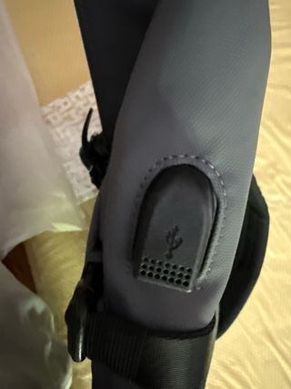 Mochila gris HK
