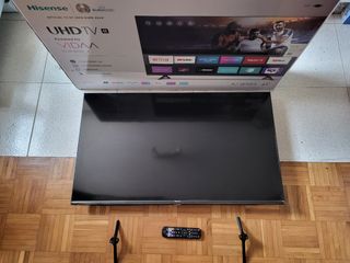 Hisense UHD TV 4K Smart TV 43" *A REPARAR*