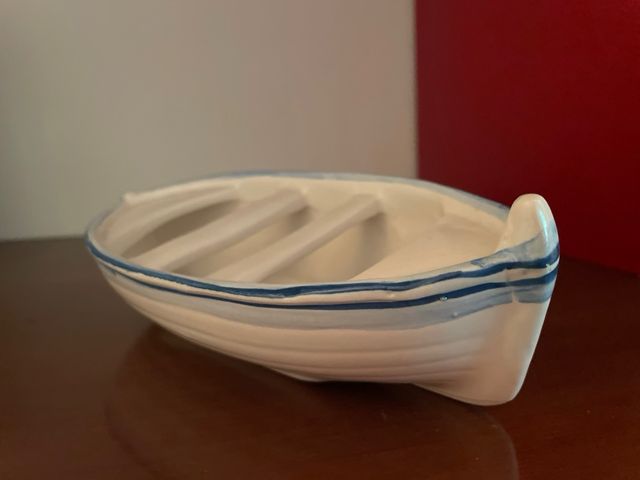 Barchetta ceramica Caltagirone decorata a mano