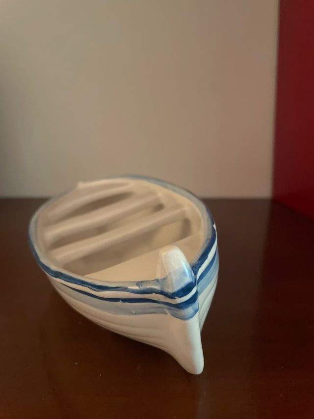 Barchetta ceramica Caltagirone decorata a mano