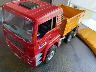 Camioncino Bruder Rosso specchietti rotto