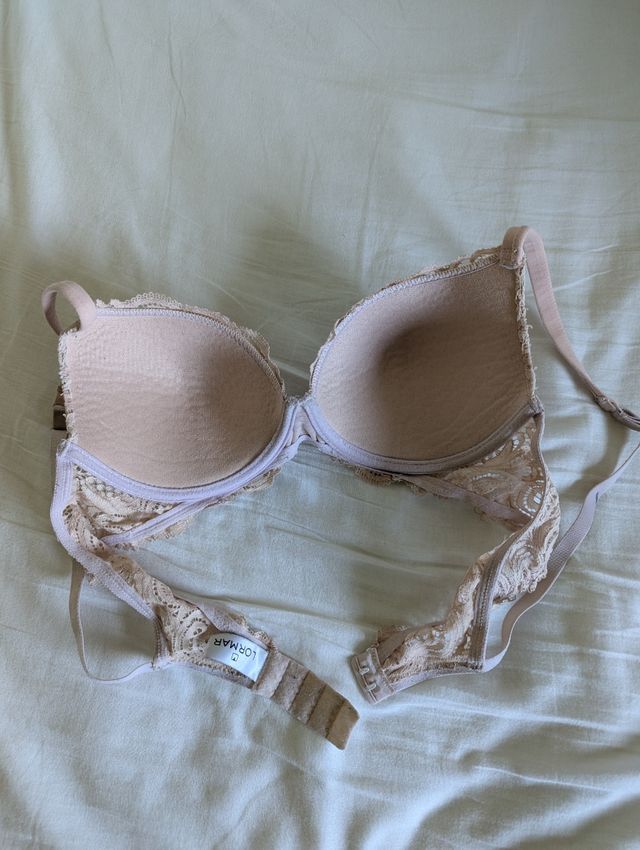 Reggiseno in pizzo rosa
