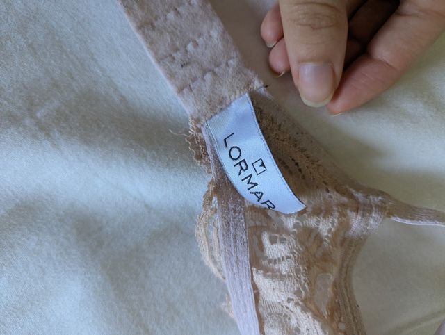 Reggiseno in pizzo rosa