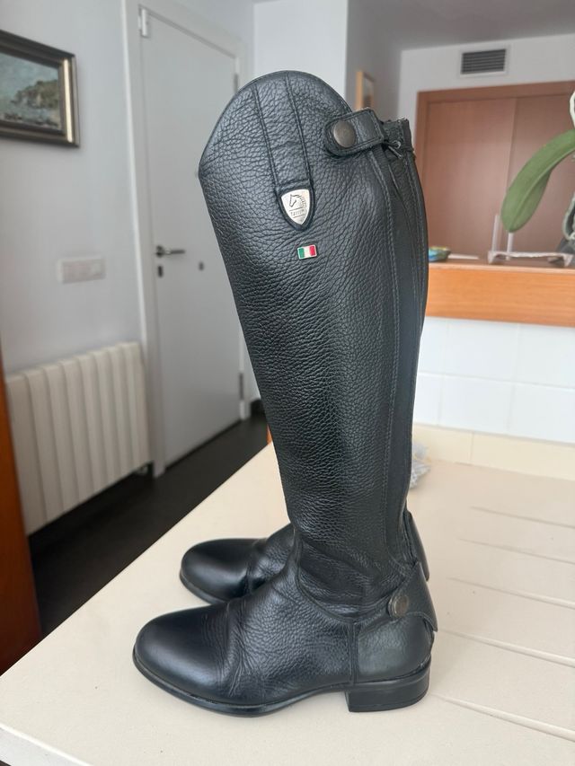 Botas de equitación de cuero negro